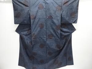 雪輪に菊牡丹模様織り出し本場泥大島紬着物アンサンブル